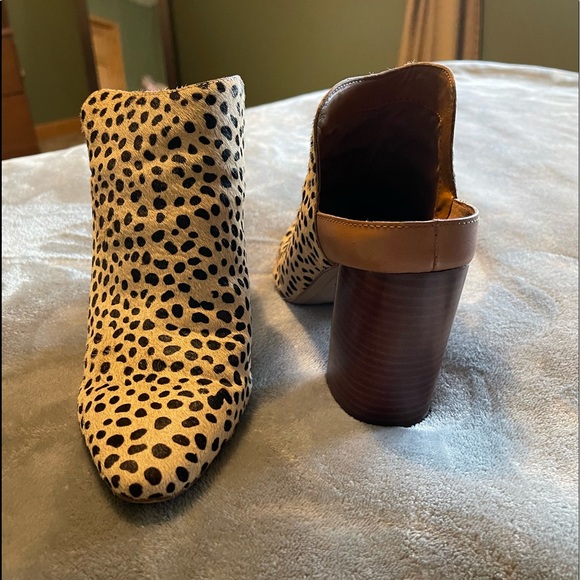 Dolce Vita, size 7.5, leopard mule - Picture 2 of 4